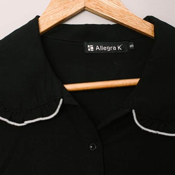 Black Peter Pan Collar Shirt with White Trim Size Small - Picture 2 of 4